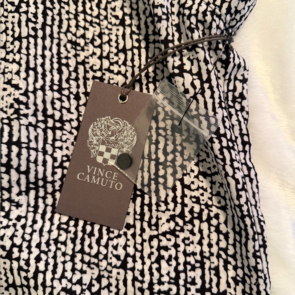 Vince Camuto Women's Black and White Patterned Top - Picture 5 of 8